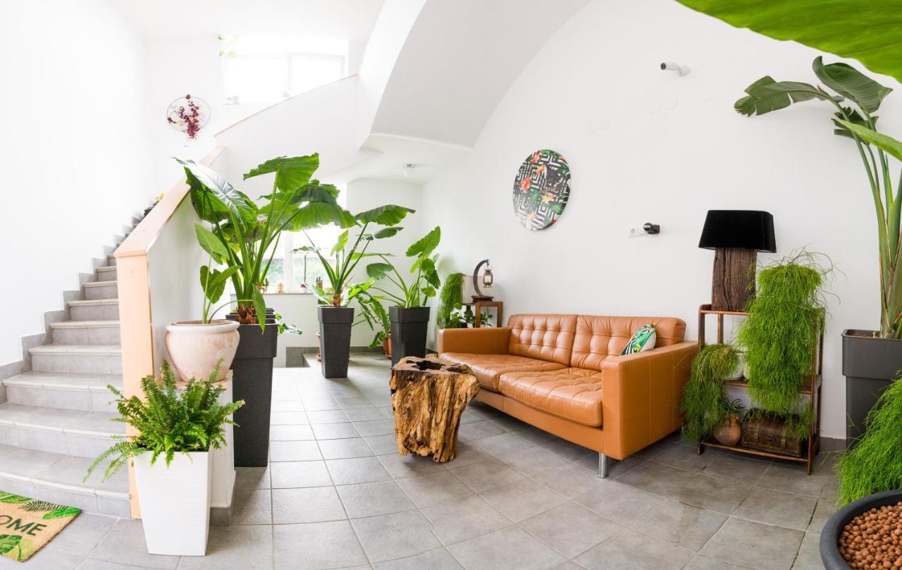 Tara Garden Hotel Велика Горица Екстериор снимка